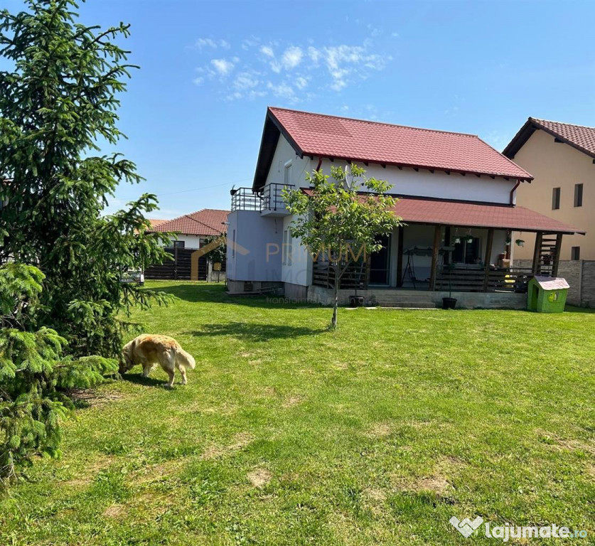 Casa individuala - mobilata utilata - dormitor la parter