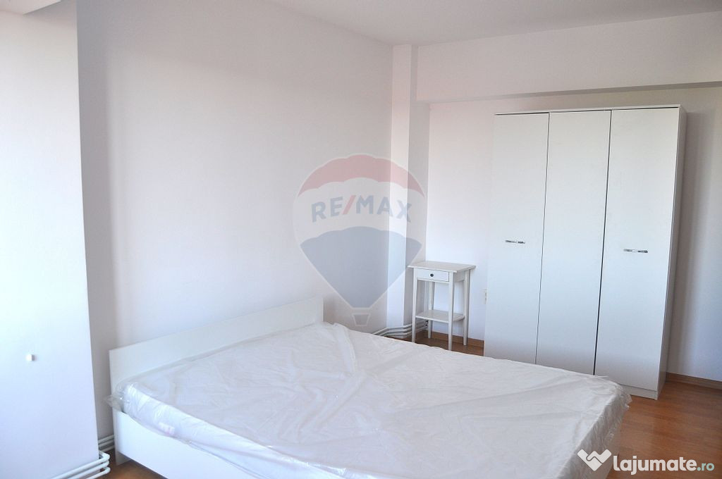 Apartament cu 2 camere de închiriat, zonă ultracentrală