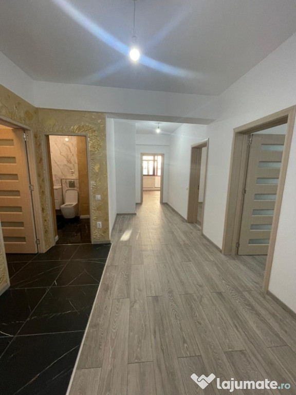 Apartament de vânzare 3 camere/decomandat/ Cartierul Latin