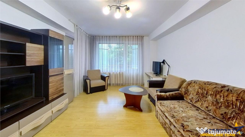 Tur Virtual! Apartament modern si confortabil, Central, Targ