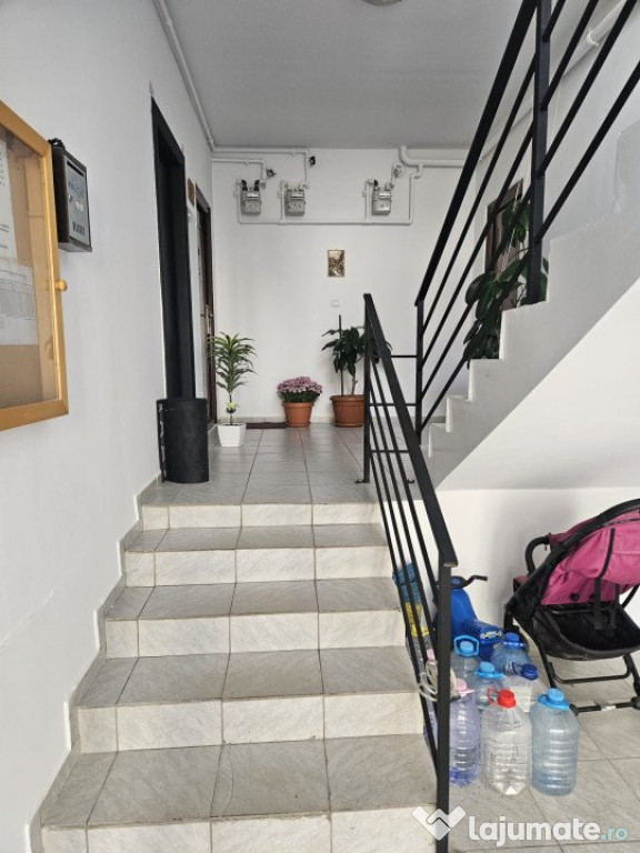 Apartament 2 camere semidecomandat