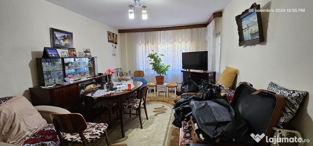 Apartament cu 2 camere, etaj 1 - cartier Siderurgistilor ...