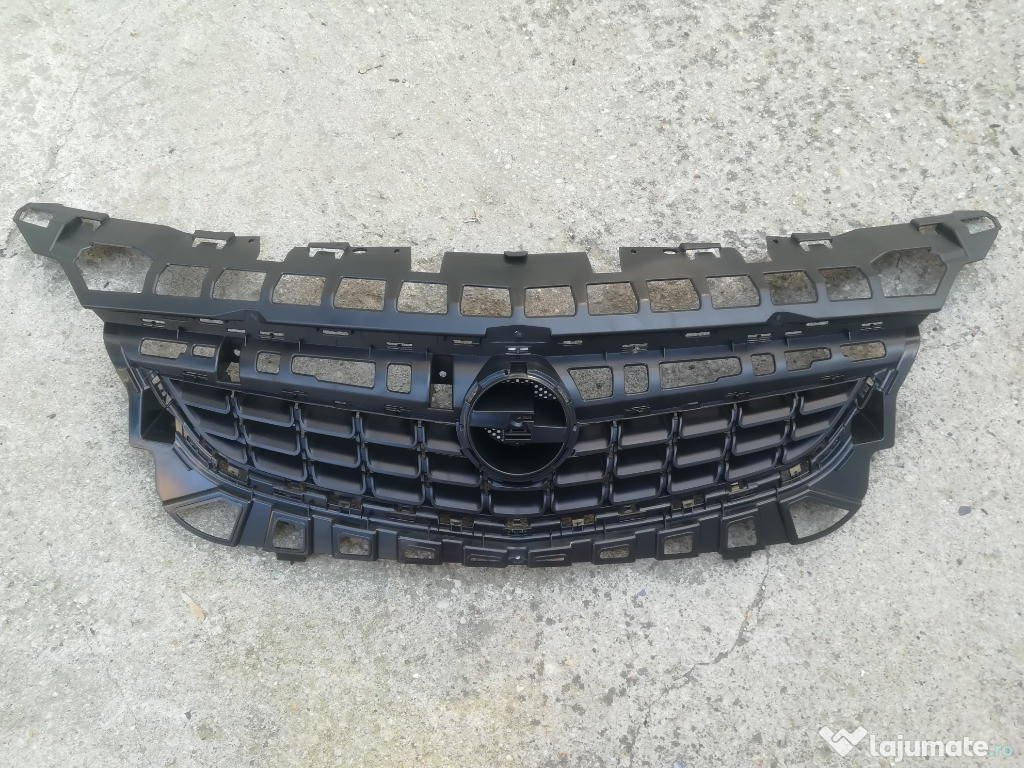 Grila radiator Opel Astra J