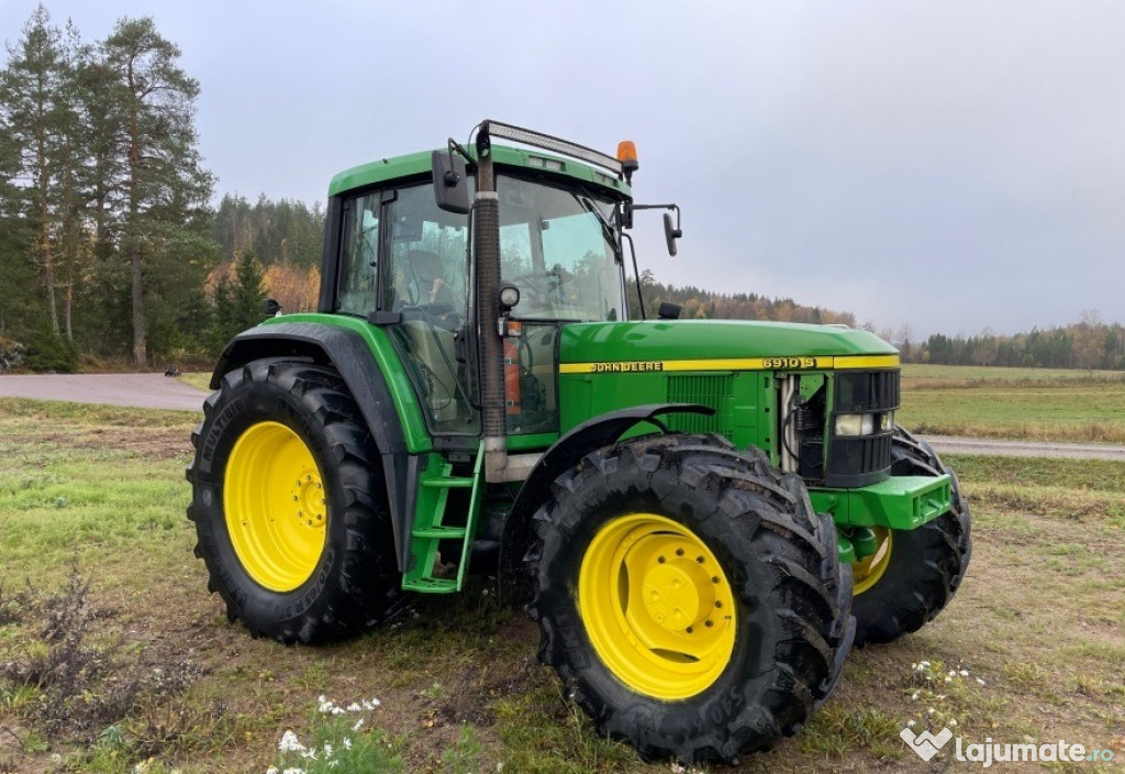 2001 Tractor John Deere 6910 S