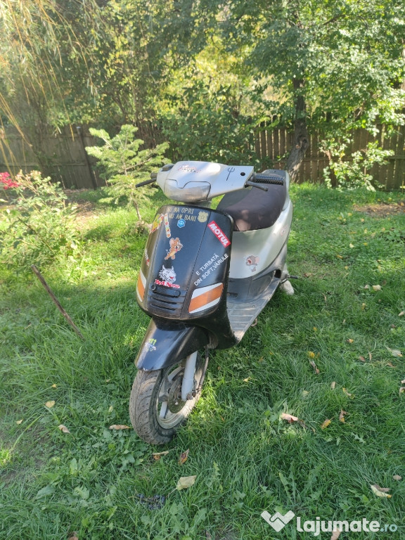 Scuter Piaggio zip