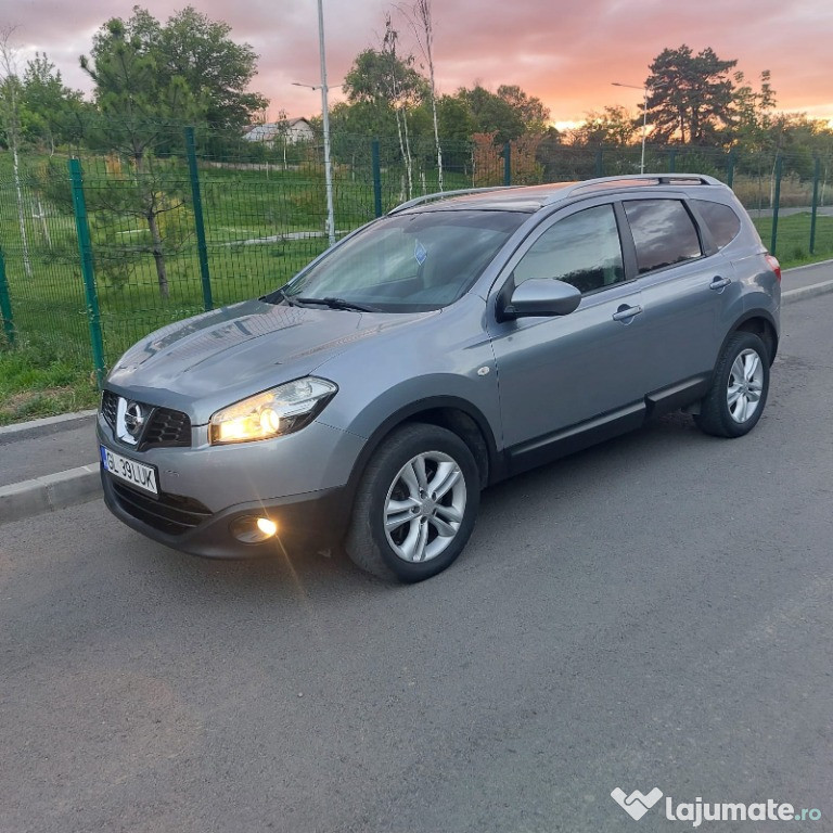 Vând Nissan Qashqai+2 4x4 2.0 diesel 150 cai