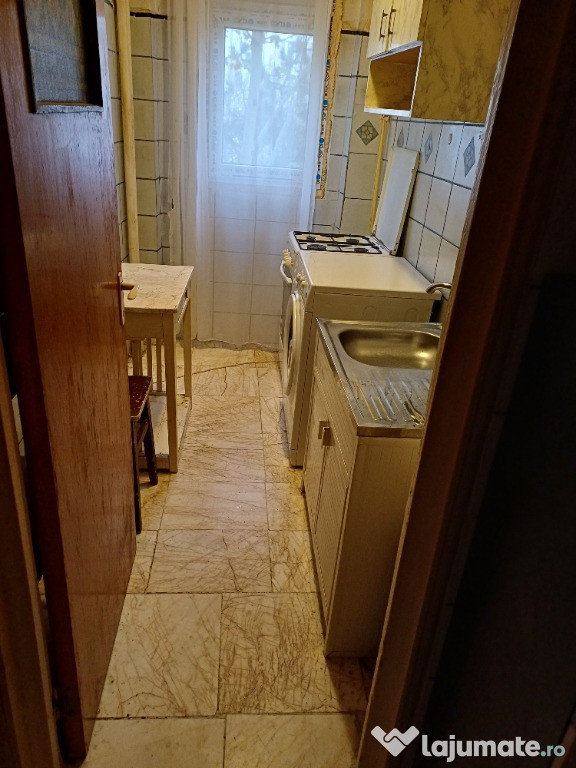 Vanzare apartament 2 camere Straja