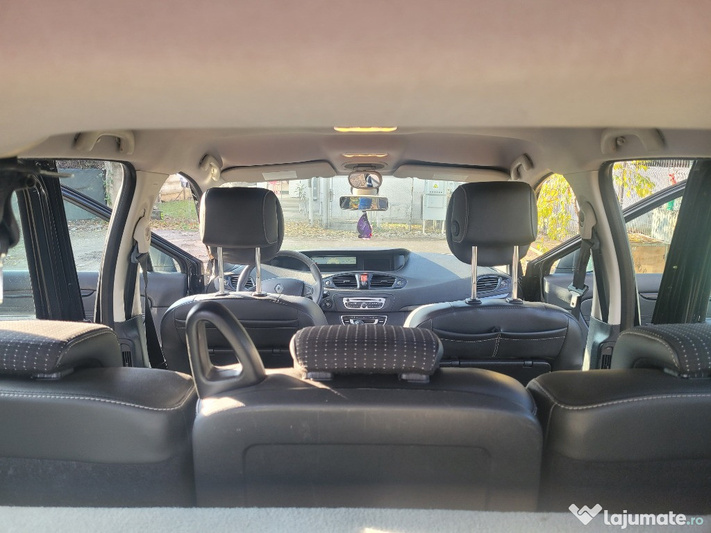 Vând/ schimb urgent renault scenic 2010