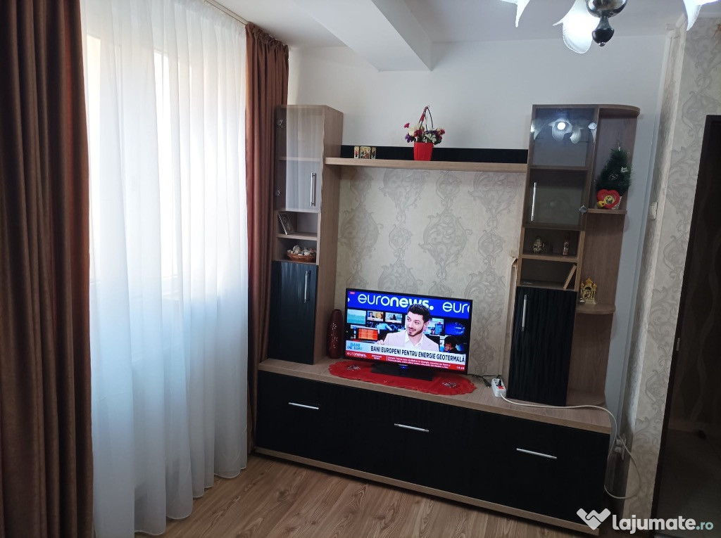 Ofer spre închiriere apartament 2 camere