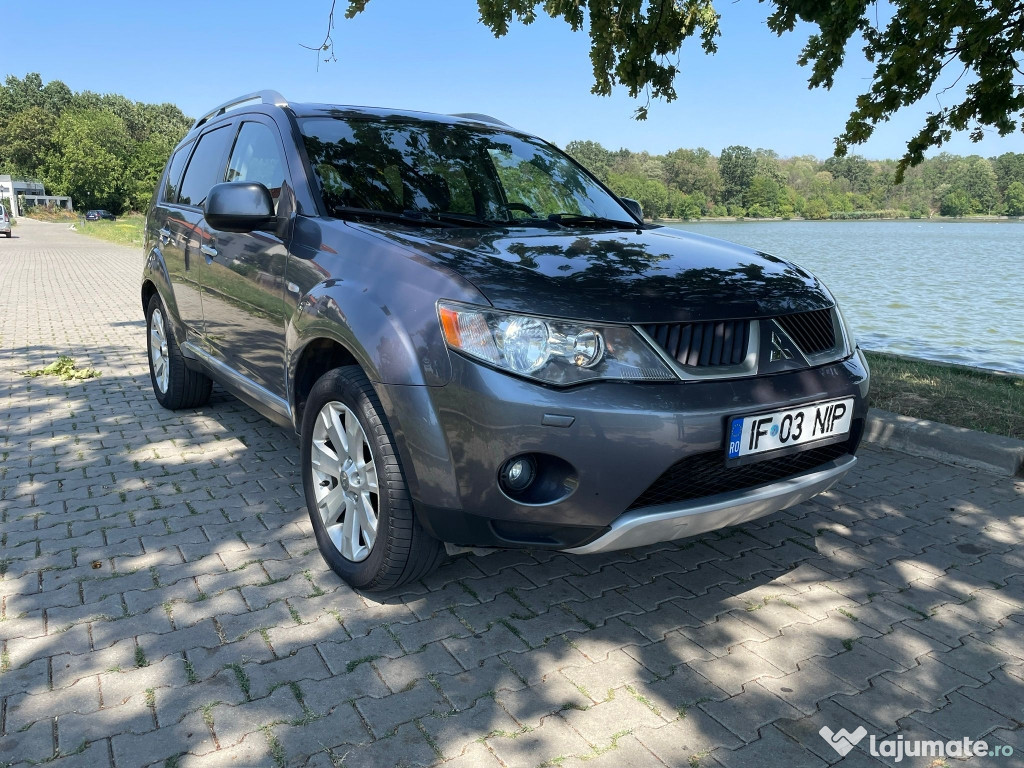 Mitsubishi Outlander 2, 7 locuri, 4x4