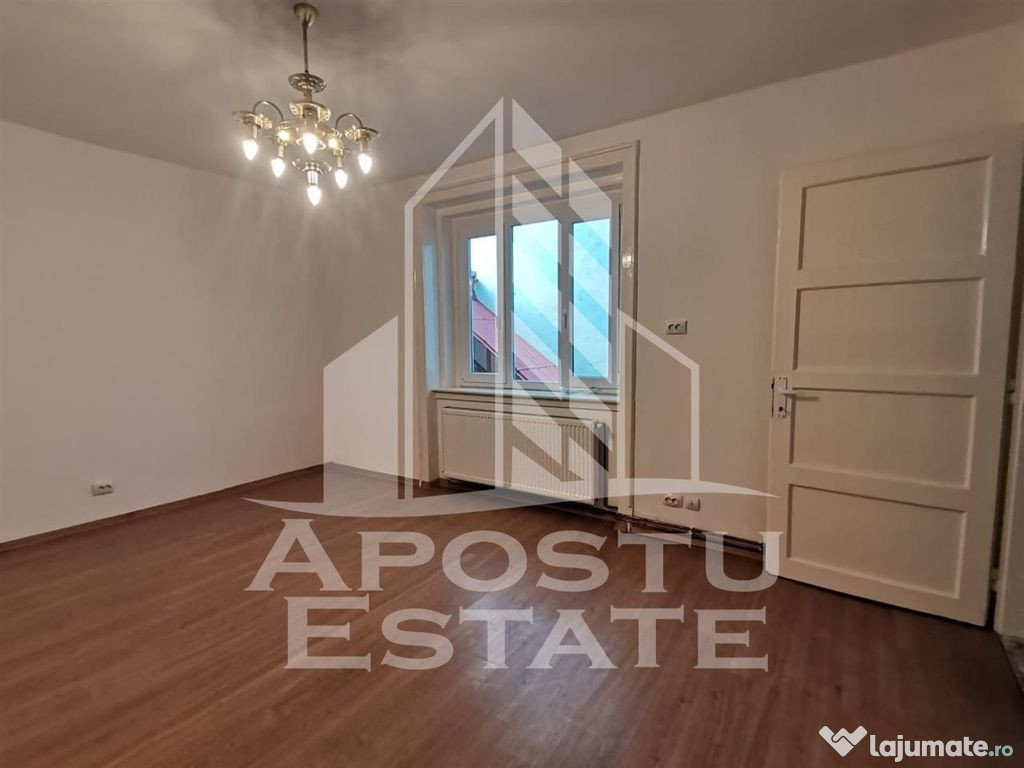 Apartament 2 camere, etaj intermediar, centrala proprie P...