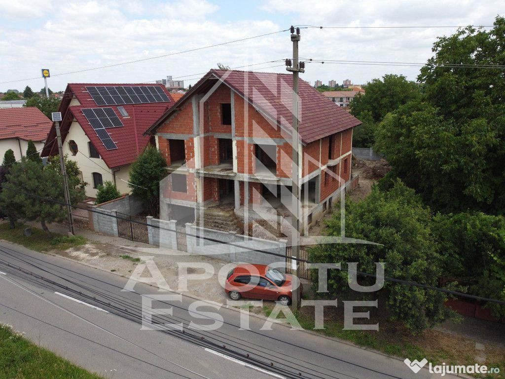 Casa individuala cu 10 camere, teren peste 1.100 mp, Frei...