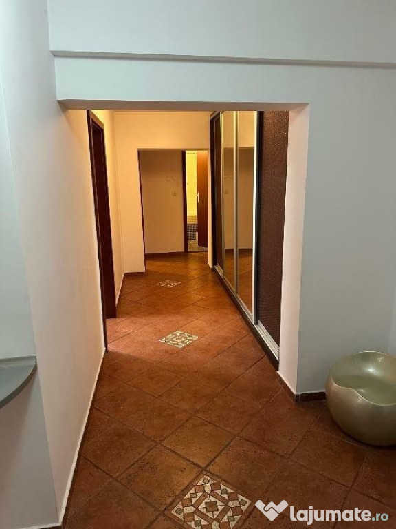 Apartament 3 camere MOBILAT/UTILAT modern - 5 minute metrou