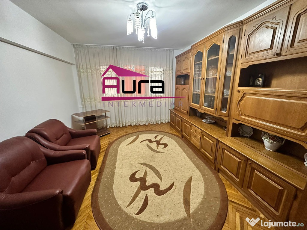 Apartament 3 camere zona Piata Noua