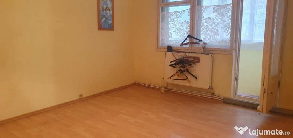 Apartament zona Posta Mioriței