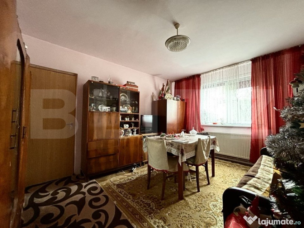 Apartament 3 camere, 44 mp, zona Astra