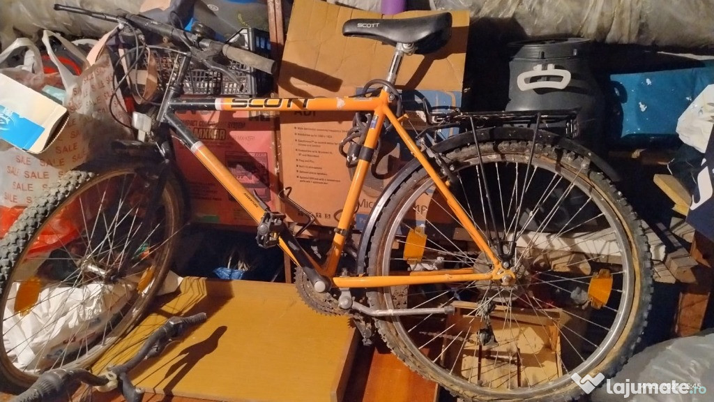 Bicicletă SCOTT, cu schimbător de viteze Shimano, în Iași