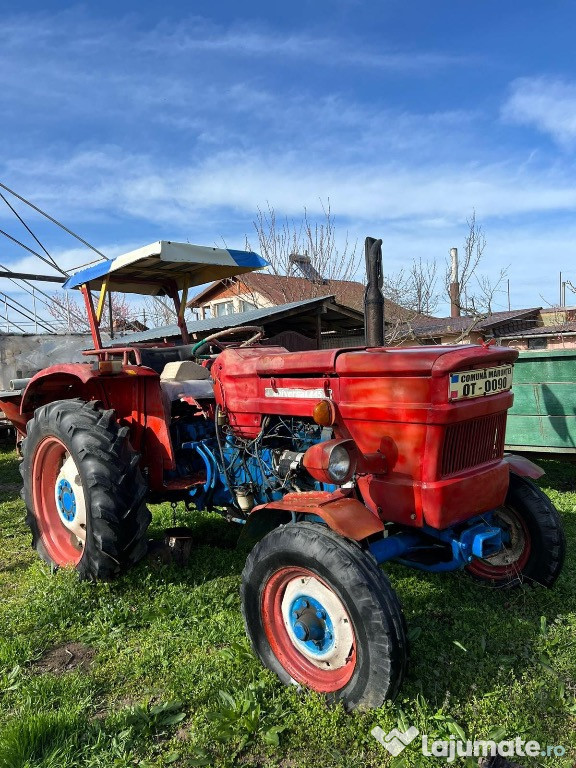 Tractor U445 (Leut)