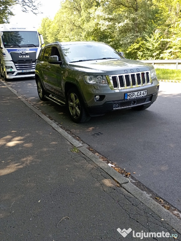 Vând jeep Grand Cherokee wk2