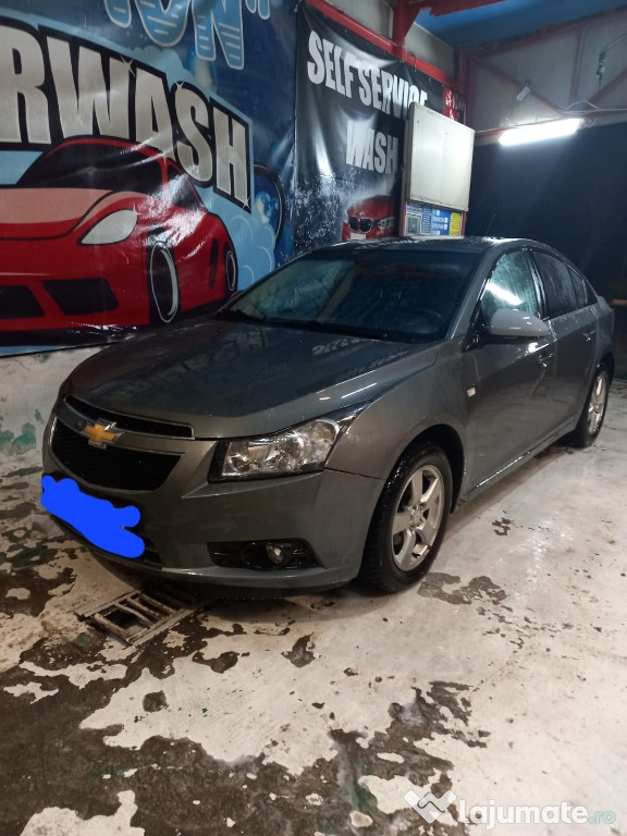 Vînd chevrolet cruze