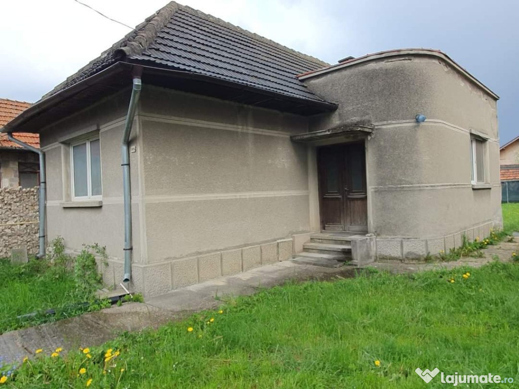 Casa individuala situata in localitatea Tarlungeni, judetul Brasov