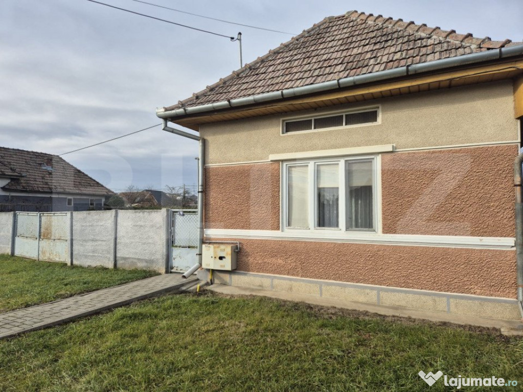 Casa de vanzare Nazna strada Principala 1400 mp teren