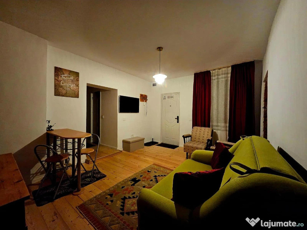 Apartament cu 2 camere, semidecomandat - zona Centru Istoric