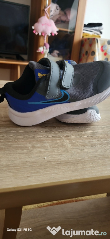 Vând Adidași Nike pentru băieți!!!