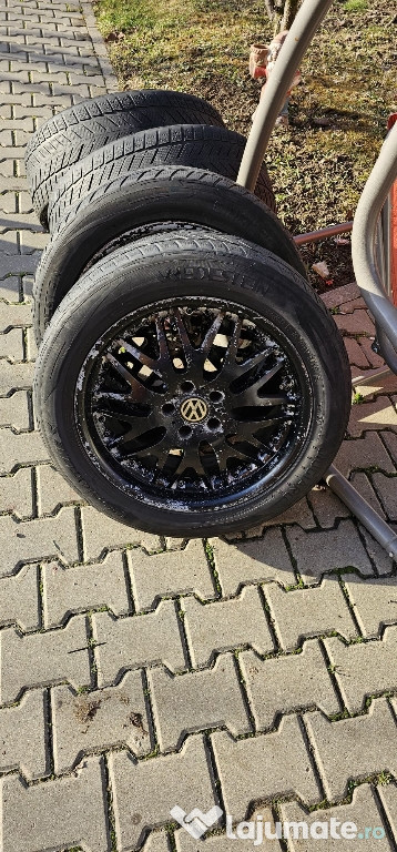 Vând set jante VW/AUDI pe 18 echipate cu cauciucuri M+S