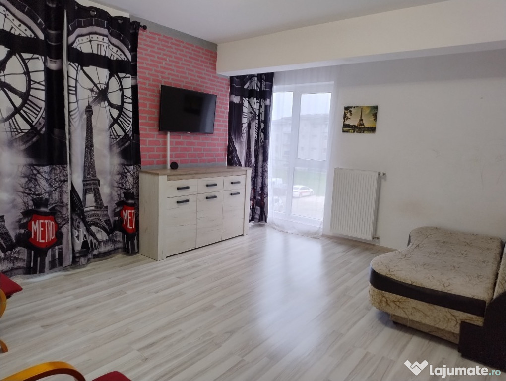 Apartament cu 2 camere, decomandat - 54 mp, parcare inclusă