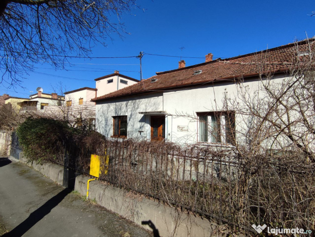 Casa Andrei Muresanu, str. Nicolae Iorga 11, Cluj, C150 mp T660 mp