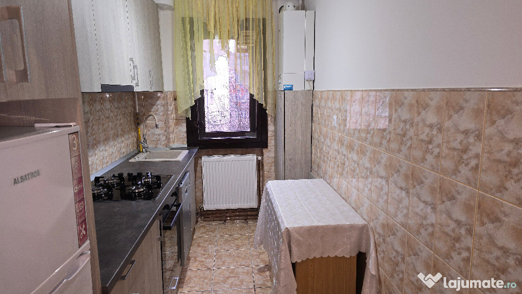 Inchiriez apartament in Deva, zona Al. Armatei, suprafata utila 37mp,