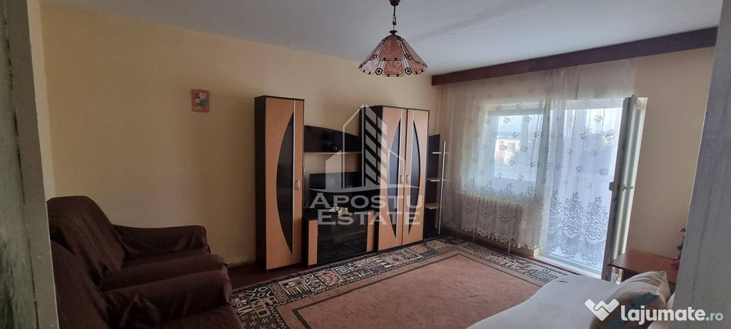 Apartament cu o camera, decomandat, zona Sagului