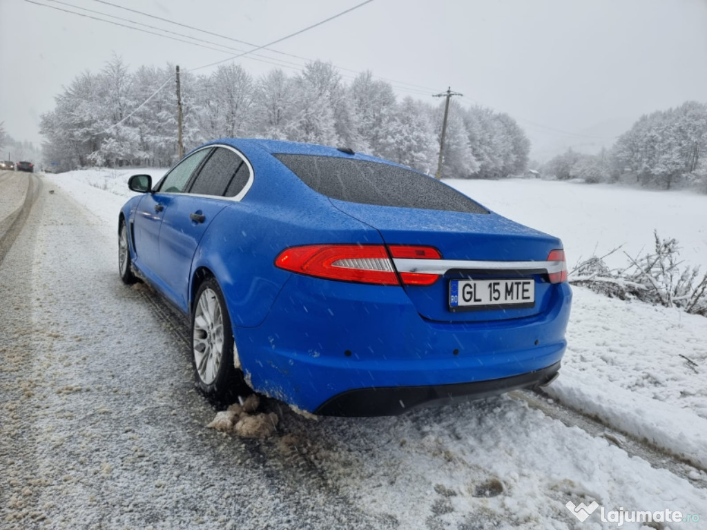 Vând jaguar xf volan pe partea dreaptă