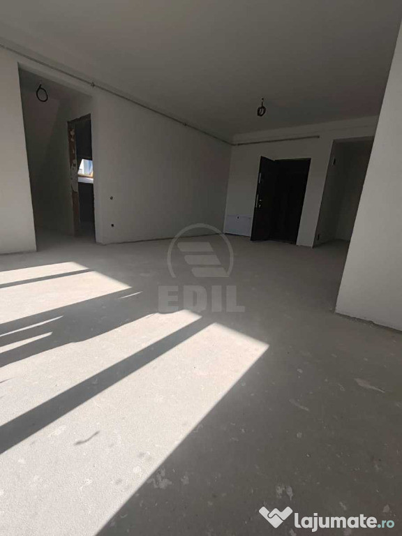 Apartament cu 3 camere si 2 bai,semifinisat, zona Cetatii