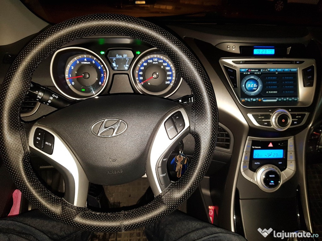 Navigatie dedicata Hyundai Elantra 2012