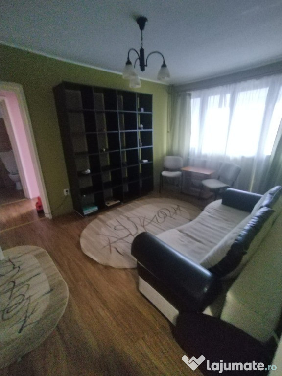 Închiriez apartament cu doua camere în Aleea carpati. Mures