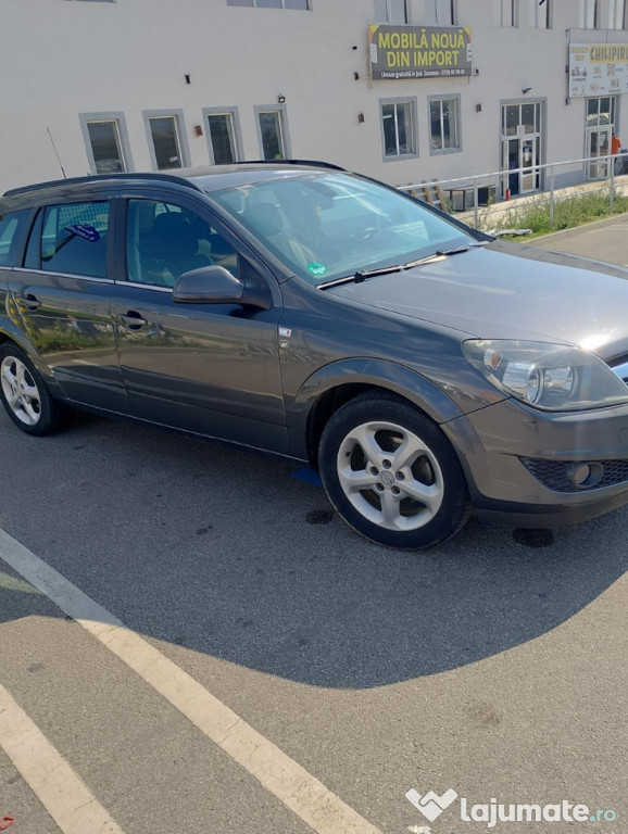 Vând Opel Astra H,in stare foarte buna de functionare