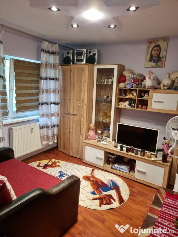 Nicolina I, prima statie, apartament 2 camere decomandat