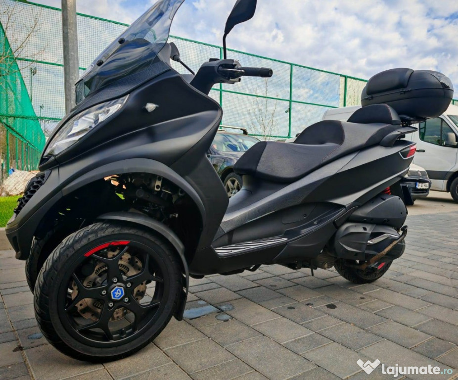 Piaggio MP3 500 anul 2020