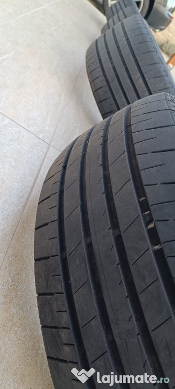 Pneuri vara Bridgestone 215/55/18