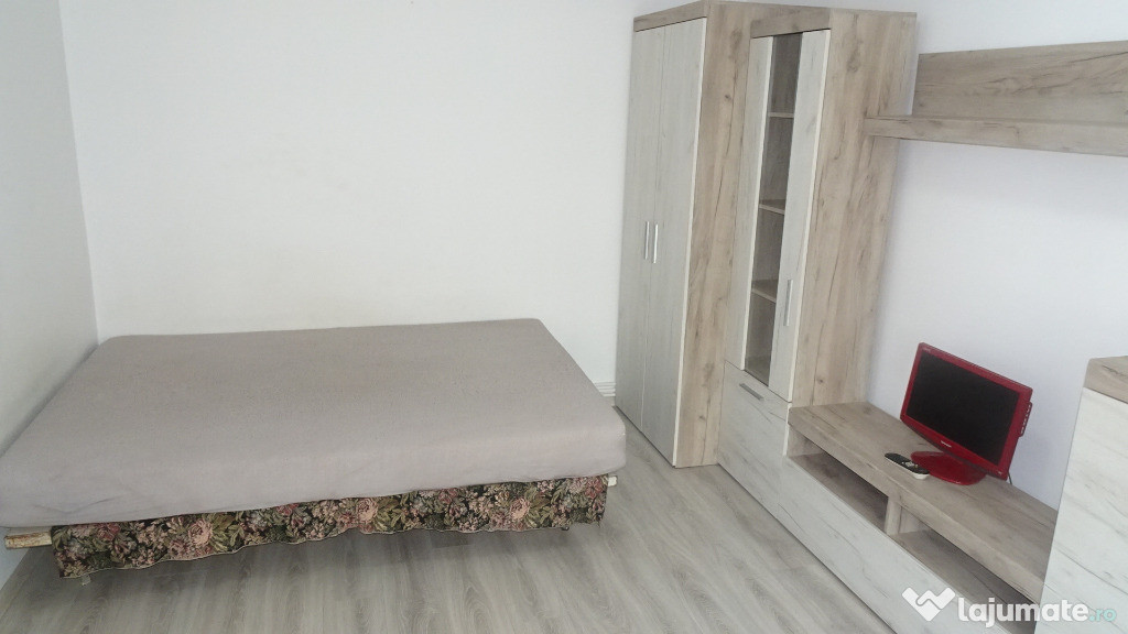 Inchiriez garsoniera in Deva, zona Dorobanti, etaj 2, bloc de 4 etaje,