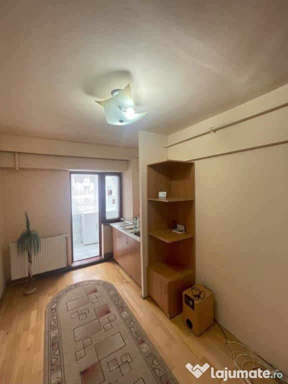 Apartament de vanzare, cu 2 camere, 49mp, decomandat, zona l