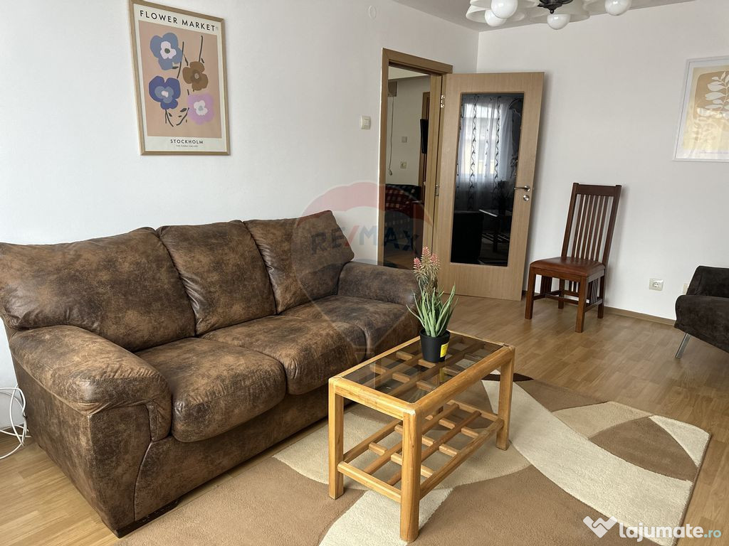 Apartament cu 3 camere de închiriat în zona Ultracentral
