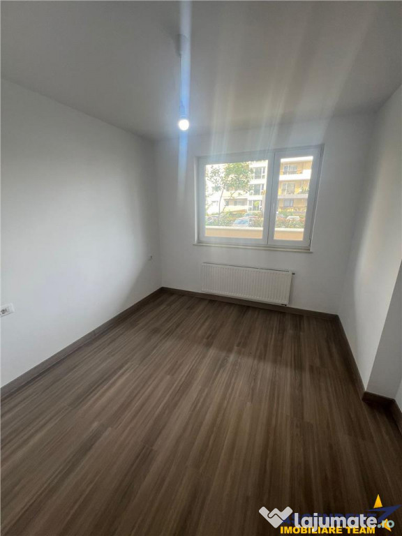 Spatiu comercial, vitrinat, cu terasa, Astra, Brasov