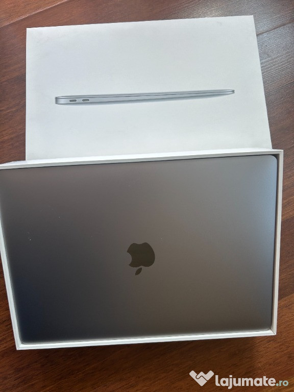 Macbook Air M1 8GB RAM 256GB SSD
