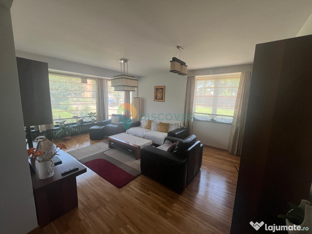 Casa 400 mp de Buhusi, Bacau