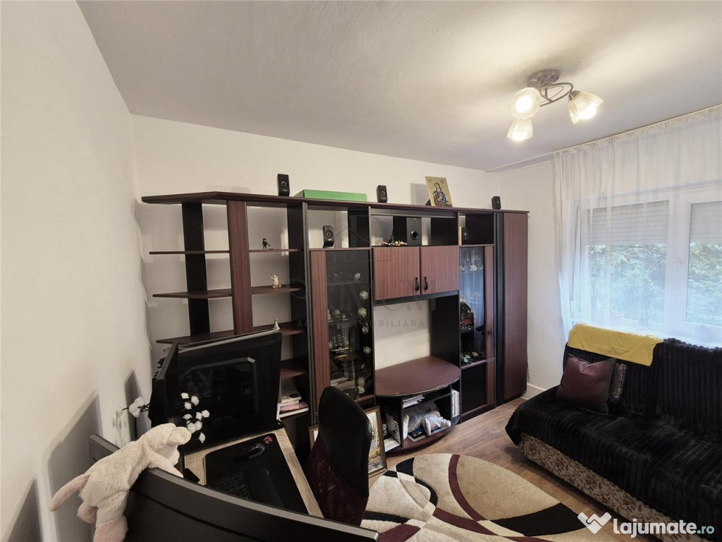 ARADULUI - 3 camere - decomandat - 2 bai - ETAJ 2 - CENTRALA