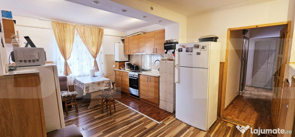 Apartament 3 camere, decomandat, 68mp, parter înalt- Sf.Ghe