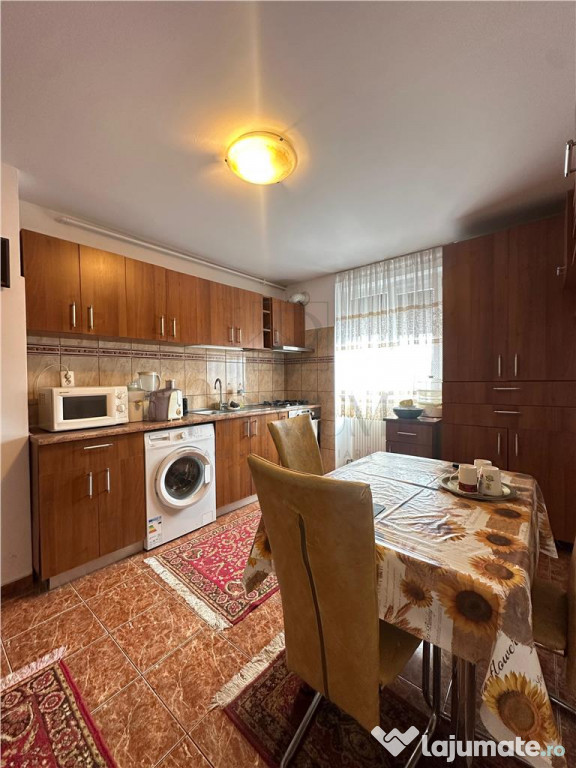 SEMICENTRAL - 3 Camere - Centrala proprie - Locatie excelent
